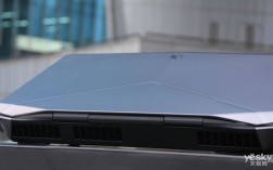 alienware13有几个硬盘位置？alw18什么时间更新