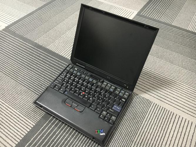 thinkpad2011多厚？thinkpad为什么那么厚-图1