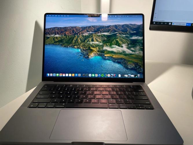 macbookpro14寸程序员使用感受？轻薄编程笔记本推荐-图1